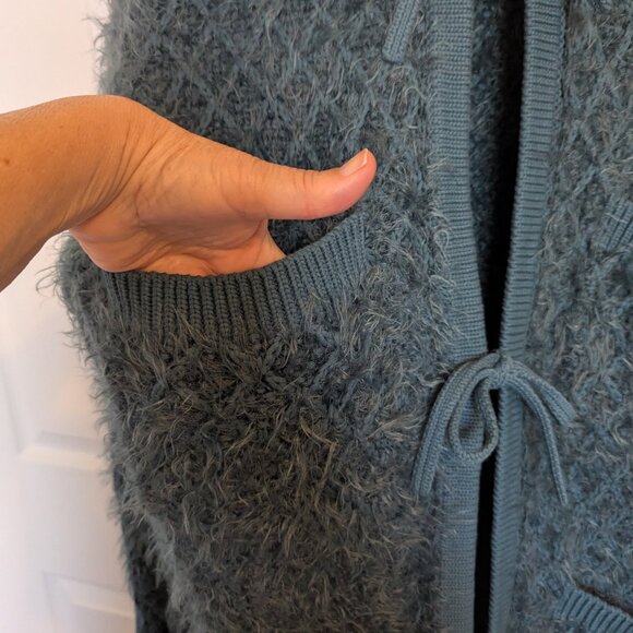 RARE! St. John | Eyelash Diamond-Knit Long Hooded Teddy Coat | Blue | M / L  EUC - Picture 6 of 15